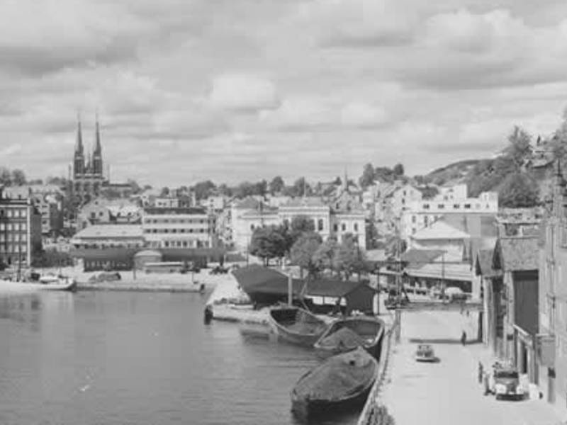 31 - Postkort Skien havn 1950 - 1970